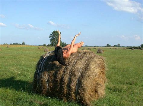 SpicyBrunette Amateur Milf Porn Pic