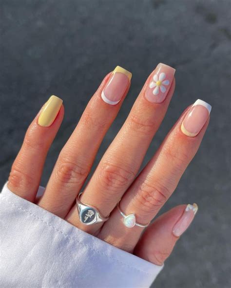 35 Bright And Beautiful Yellow Nail Designs May The Ray