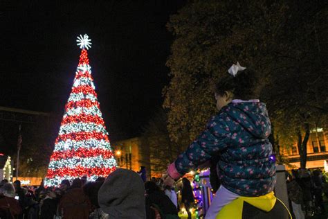 The Christmas Tree In Central Park A Holiday Tradition Visit Johnstown