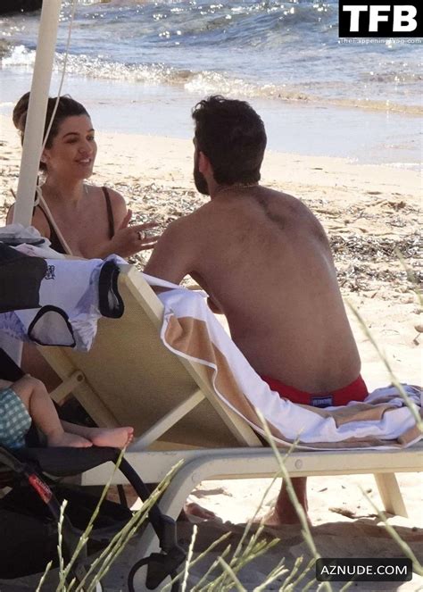 Natalia Loewe Sexy Seen Flaunting Her Hot Bikini Body At The Beach In Sardinia AZNude