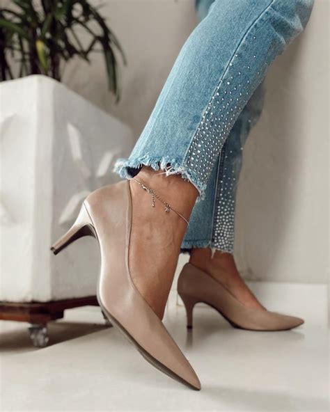 Scarpin Nude Salto Fino médio Donna Clô