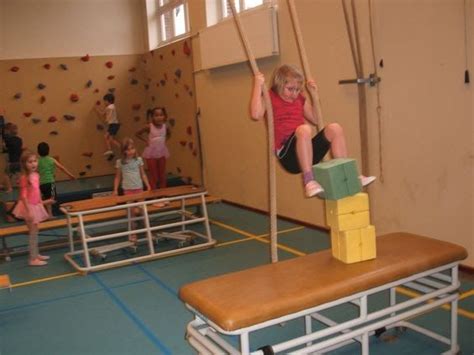 3169. Gymactiviteiten : Blokken stapelen | Lichamelijke opvoeding ...