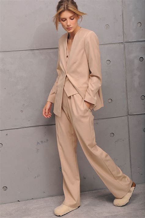 Купить женские брюки NUDE бежевый Описание фото цена