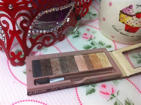 Gamze Çelikdemir Physicians Formula Nude Far Paleti