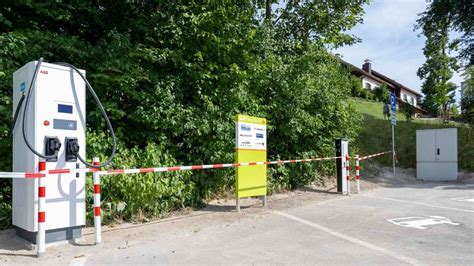 E Mobilität Ladesäulen am Habererplatz in Miesbach aufgestellt