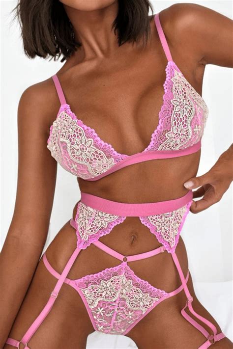 Wholesale Non Stretch Lace Contrast Hollow Three Piece Set Lingerie Without Underwire GA