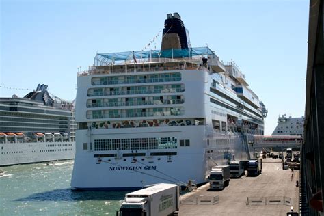 norwegian gem description  position cruise deals