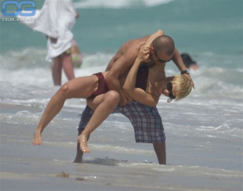 Mena Suvari Nude Pictures Onlyfans Leaks Playboy Photos Sex Scene Uncensored