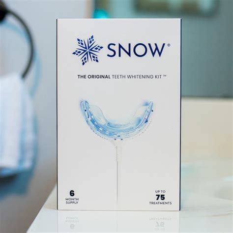 Snow Teeth Whitening Review: We Tried Snow — Here's Our Take!