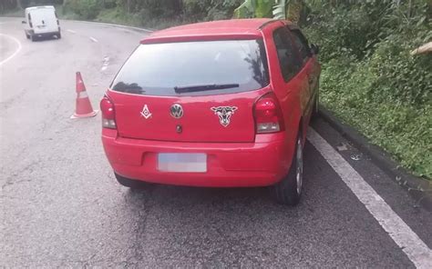 Acidente entre dois veículos ocupa faixa na Autoestrada Grajaú