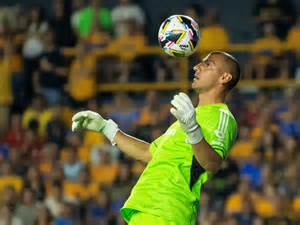 ¿Qué dicen en Tigres UANL sobre el posible fichaje del Patón Guzmán por