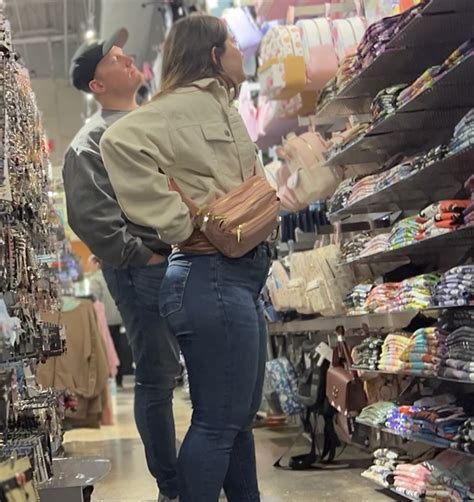 Cute Thick Ass In Jeans Brunette Tight Jeans Forum