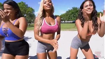 Scissoring Dopo L Allenamento Di Pallavolo XVIDEOS