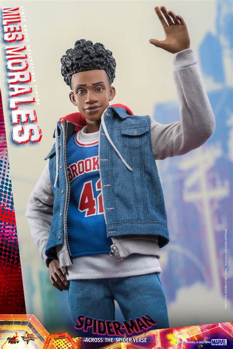 Hot Toys Reveals Its Miles Morales Spider Man Across The Spider Verse Action Figure Geektyrant