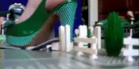 GIANTESS SEX IN THE CITY Tnaflix