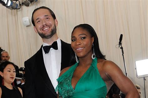 Serena Williams Poses Naked And Pregnant On Cover Of