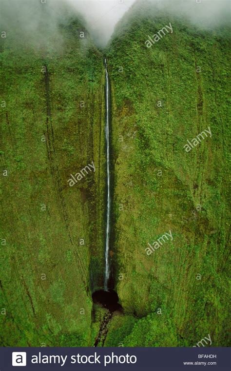 Rain Hawaii Stock Photos And Rain Hawaii Stock Images Alamy