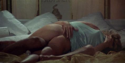 Naked Teresa Ann Savoy in Calígula