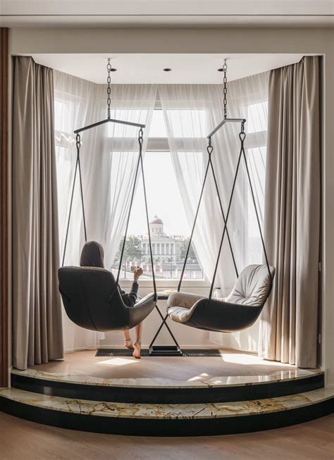 Подвесные кресла и гамаки в интерьере: 20 примеров