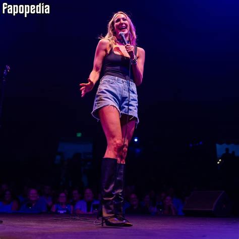 Nikki Glaser Nude Leaks Photo 8036863 Fapopedia