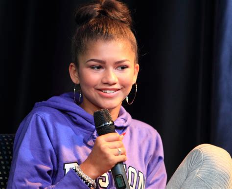 Zendaya Colman Naked Hot Girl Hd Wallpaper