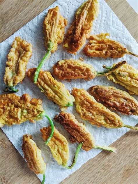 Fried Zucchini Flowers Tinas Cucina