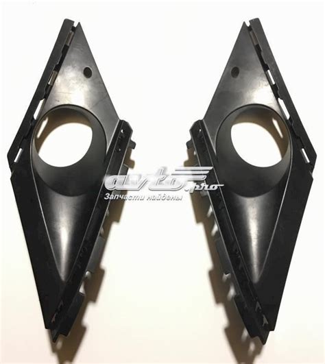 7P6807820 VAG накладка бампера правая touareg 2016 (аналог)