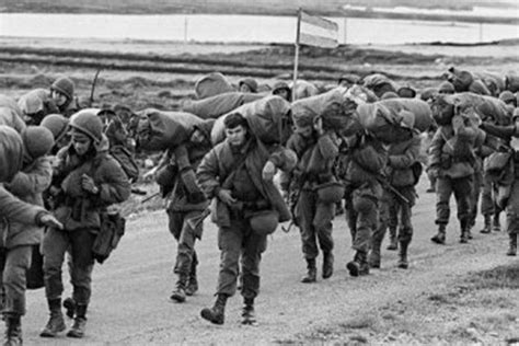 Guerra Da Malvinas - Guerra das Malvinas: conflito explodia há 30 anos | Exame