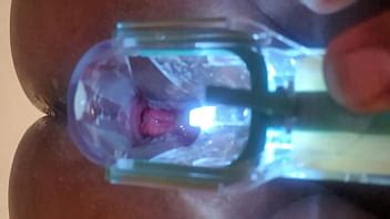 Culotragon Mostrando Todo Su Interior Con Juguetito Nuevo XVIDEOS