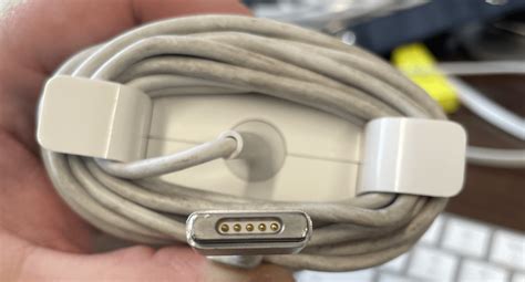Adapter magsafe 2 to USB-C? : r/mac