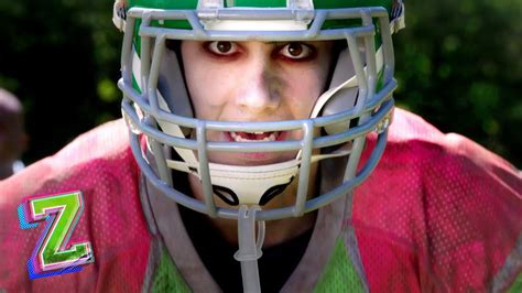 Zed the Football Star! 🏈 | Super Bowl Sunday | ZOMBIES | Disney Channel Chords - Chordify