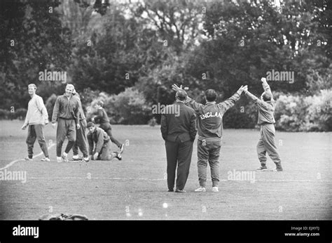 World cup england 1966 bobby Black and White Stock Photos & Images - Alamy