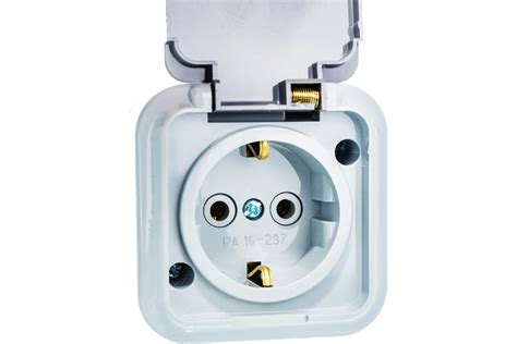 Розетка Bylectrica 1-местная ОУ с заз.конт. IP54, серия ПРАЛЕСКА АКВА ...