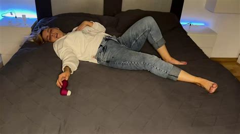 Masturbation Bed Clit Rubbing Satisfyer Multiple Orgasms Hot Wet Horny Trembling Moaning Driving