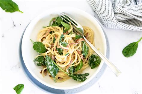 Romige Spaghetti Met Spinazie En Spekjes Recept De Kokende Zussen