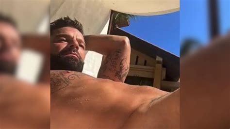 Ricky Martin Comparte Atractivo Video Sin Ropa Tomando El Sol Homosensual