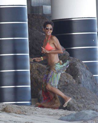 Halle Berry Wearing A Bikini Top At A Malibu Beach Porn Pictures Xxx Photos Sex Images
