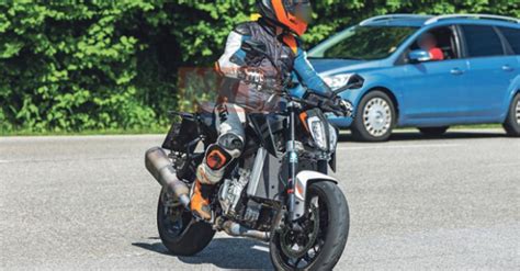 Naked Bike Ktm Duke H L Nh Th Nghi M R N T S N S Ng Thay Th Cho D Ng Xe