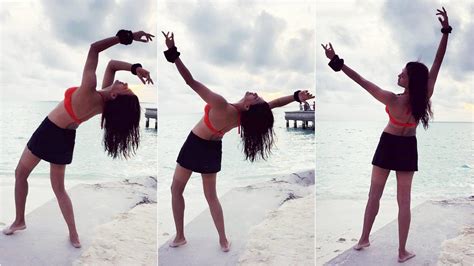 Sushmita Sen Flaunts Her Toned Body In A Scarlet Bikini Halter Top And Mini Skirt Hindi Movie