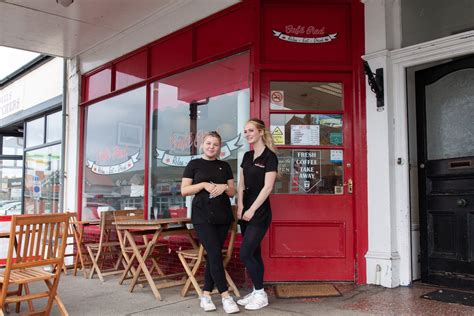 Cafe Red – Manx Shop Fronts