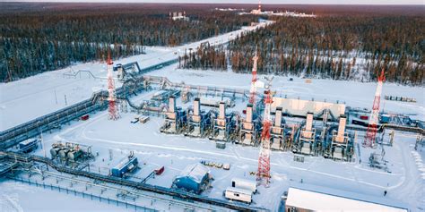 Gazprom Neft Begins Developing Reserves At One Of The Largest Fields In