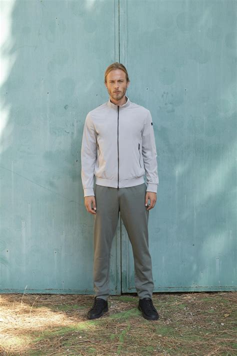 Men's Down Jackets, Vests and Blazers | Hetregó