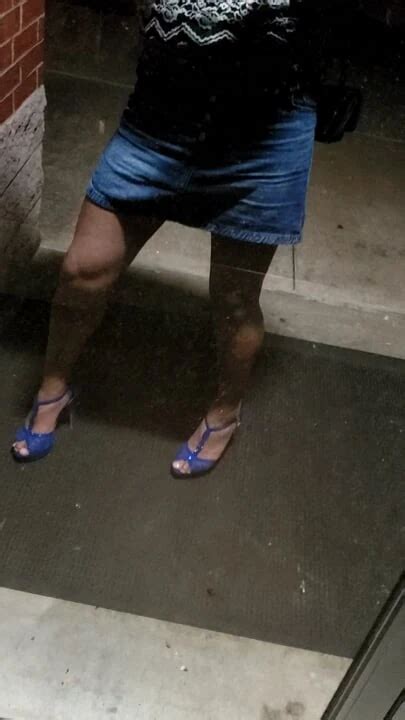 Crossdresser Latina Goes For A Late Night Walk American Shemale Ladyboy Porn Xhamster