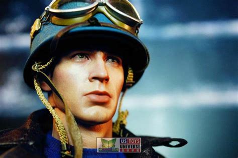 M S Im Genes De Las Figuras De Hot Toys De Los Vengadores En La Ani Games