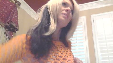 Blonde Milf Joi Hotntubes