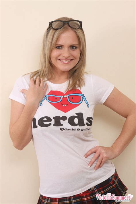 Pictures Of Teen Victoria Summers Showing Her Huge Melons Porn Pictures XXX Photos Sex Images