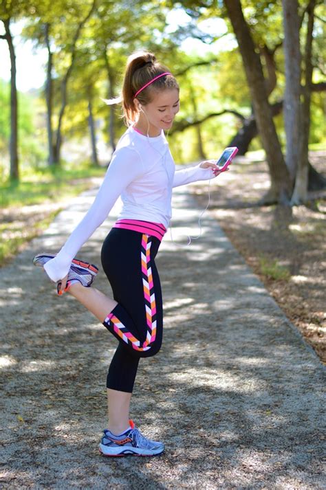 Best 37 Running Outfits That Will Make You Attractive Working Out