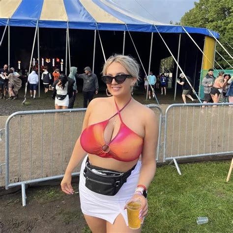 Huge Pierced Tits Nudes By JayK