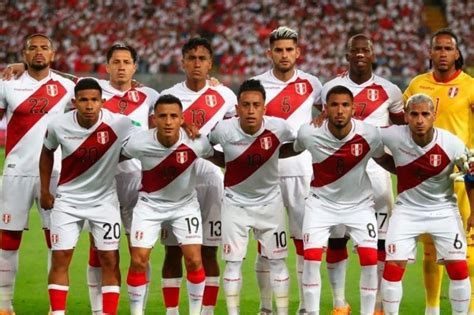 Selección Peruana Lista De Convocados Selectiva De Juan Reynoso Con