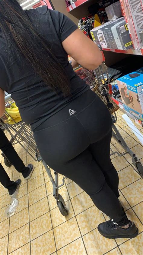 Love Shopping With My Aunt She Makes Me So Horny Kik Jakeaun Scrolller